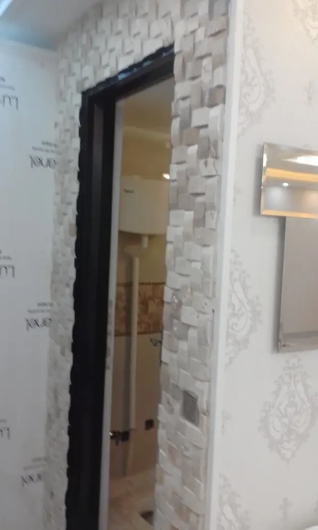 آیت بهمنی