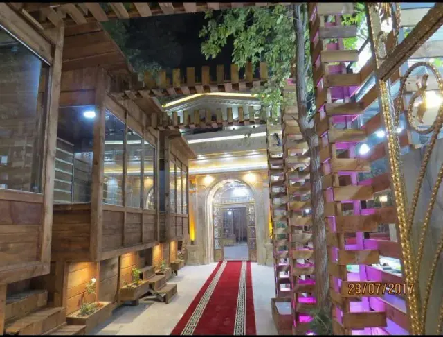 رستوران صلح جو