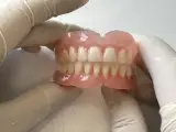 دندانپزشکی ولابراتوار دندانسازی اندیشه