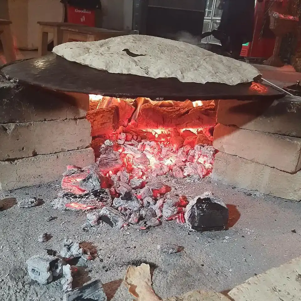 باغ رستوران سیاه چادر
