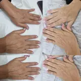خدمات تخصصی پاکسازی پوست رویال اسکین