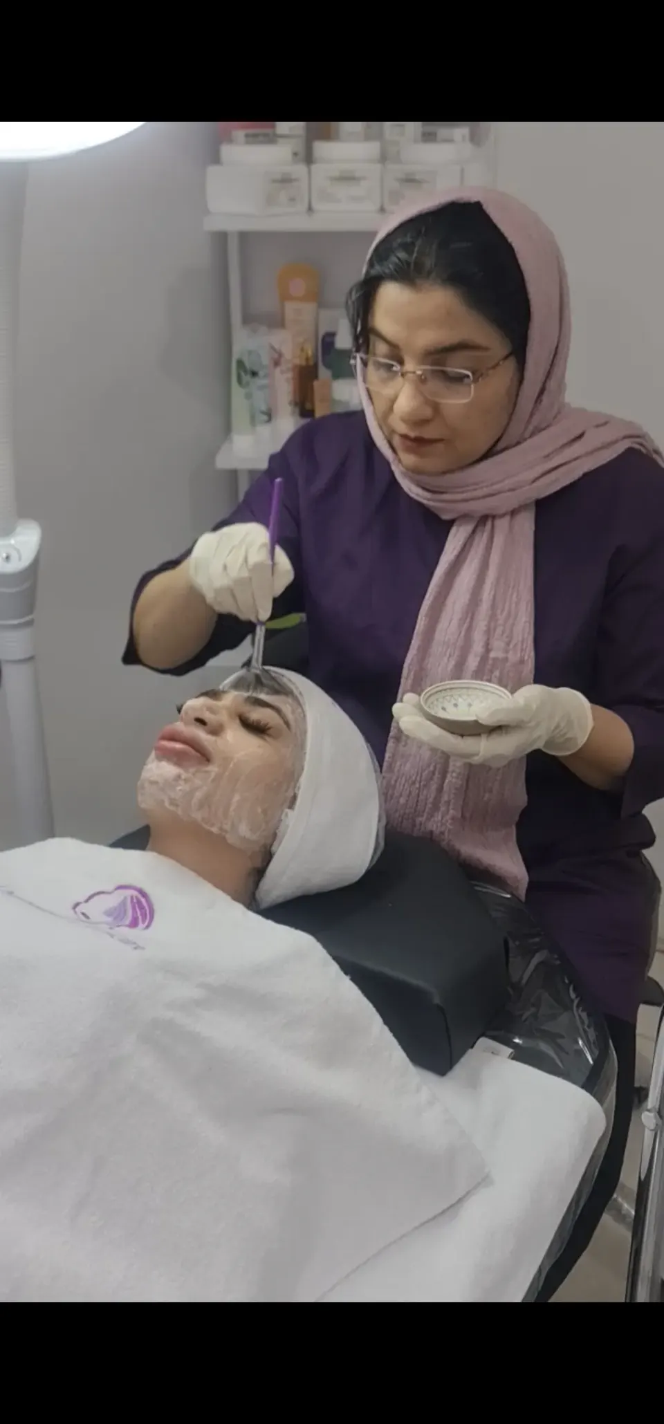فیشال و پاکسازی پوست مرضیه محمودی
