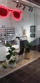 بینایی سنجی و خدمات عینک سین اپتیک