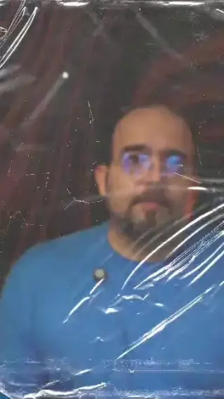 دندانپزشکی رهایش(تخصص جراحی لثه،ایمپلنت)
