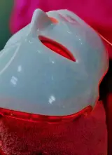 پاکسازی و فیشیال پوست نوری