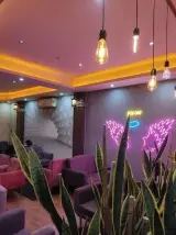 کافه پایتخت