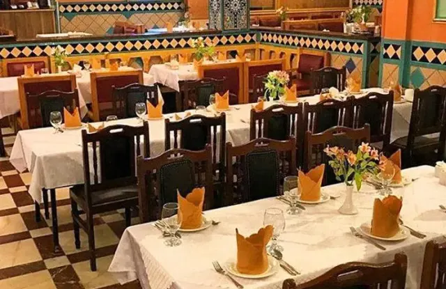 سفره خانه سنتی باغ فردوس