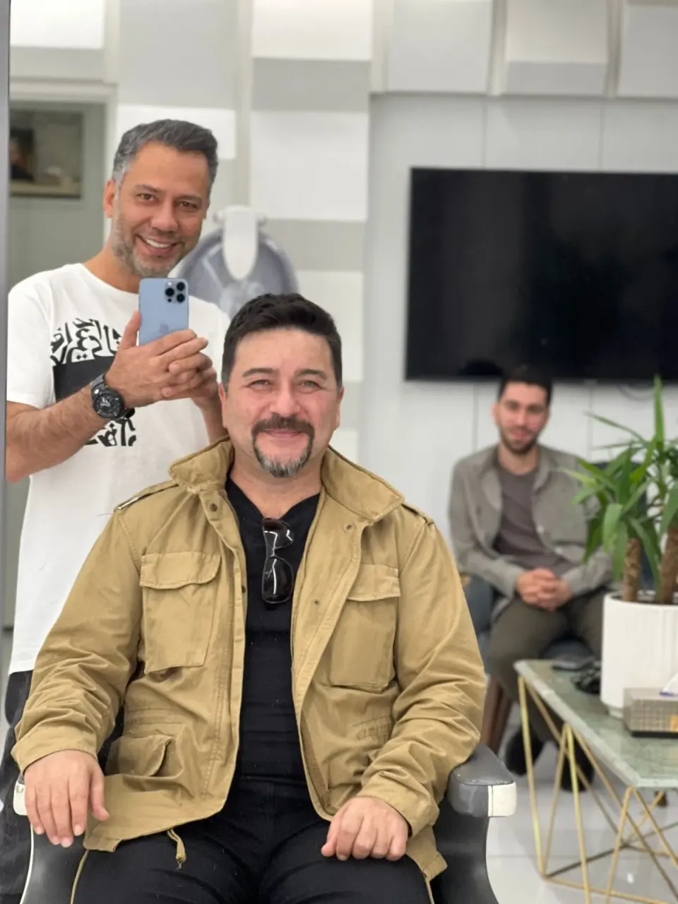 مجموعه سالن‌های پیرایش آس