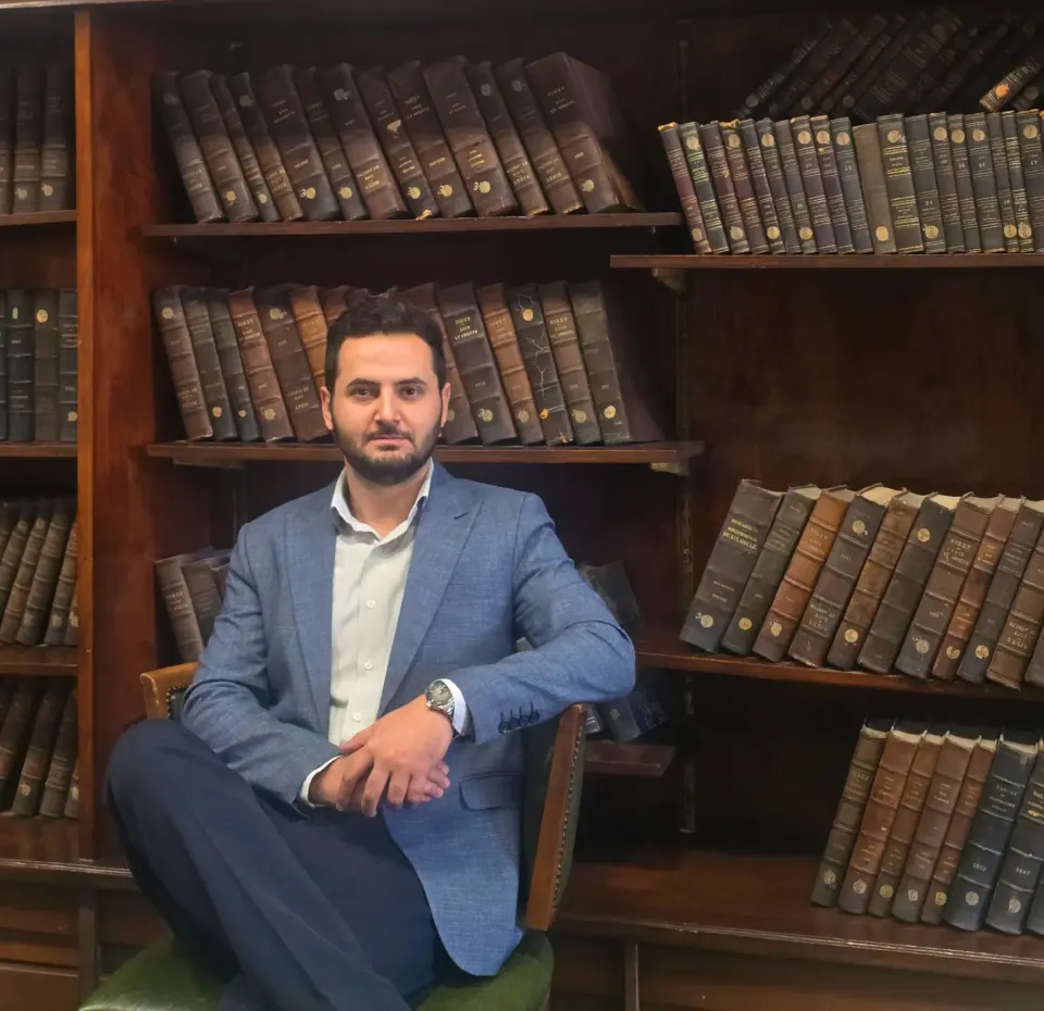 وکیل پایه یک دادگستری مهدی گودرزی