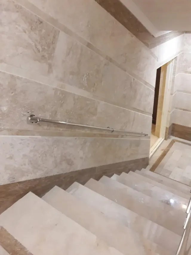 کورش ابوتراب