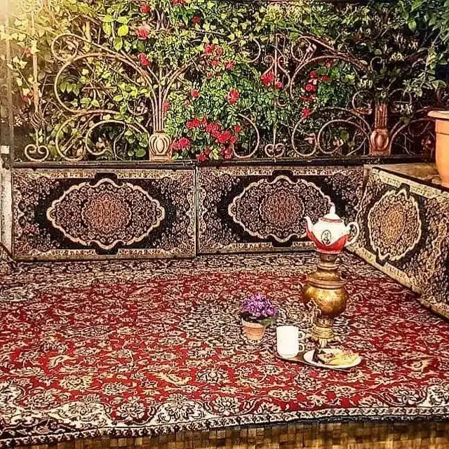 باغ رستوران سنتی گل یخ