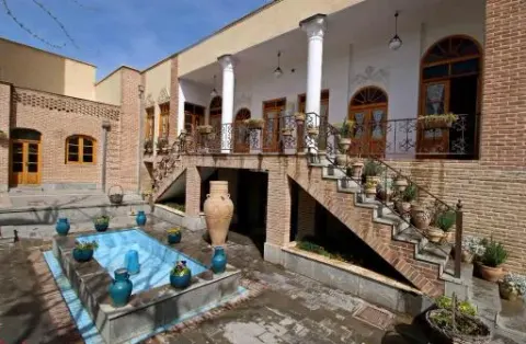 عمارت دبیرالملک