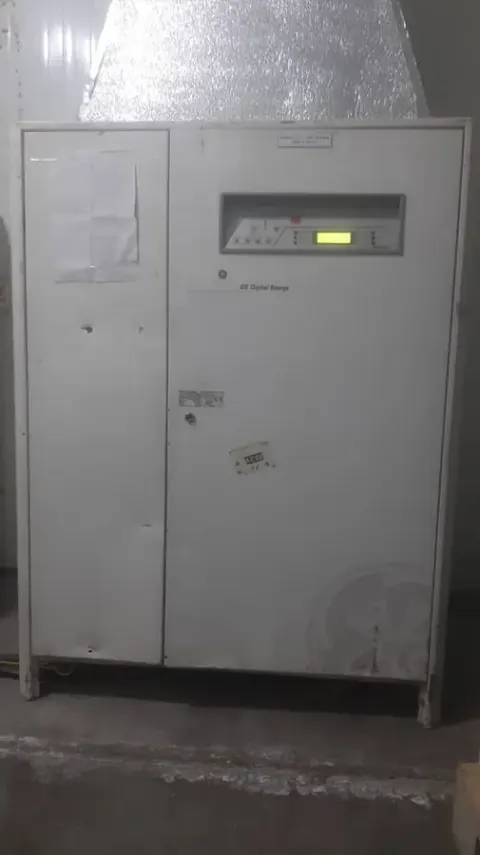 نصب UPS قریشی