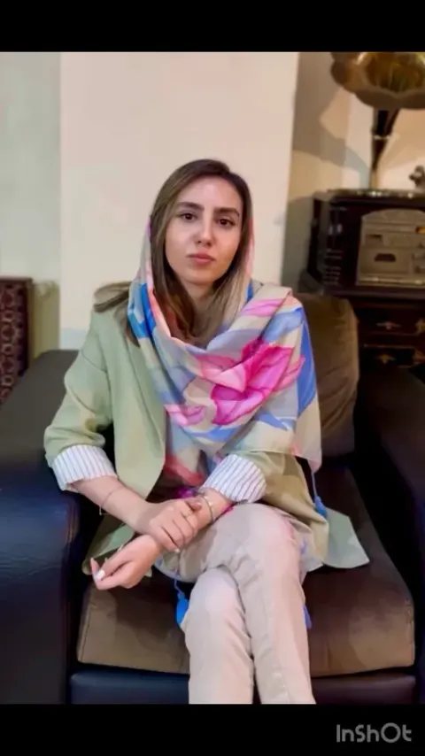 دکتر رویا حسین نژاد(حضوری و آنلاین)