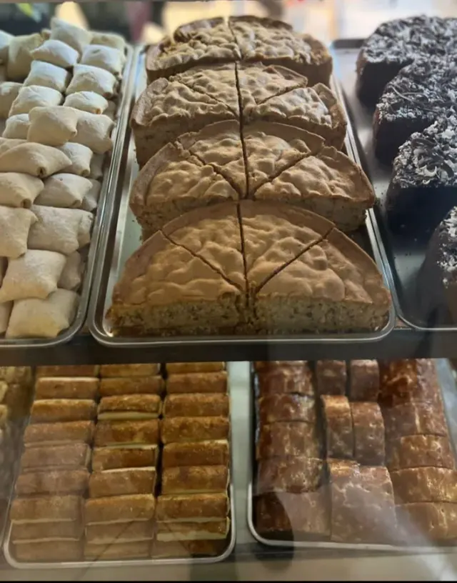 کافه نان وستا