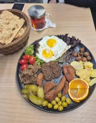 کافه مشاهیر