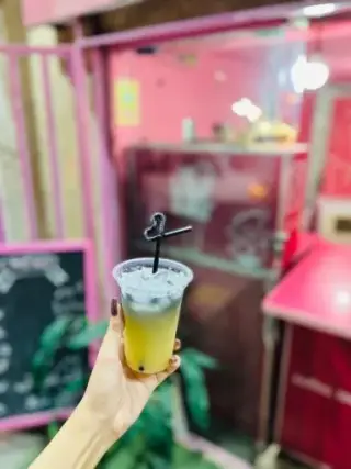 کافه صورتی