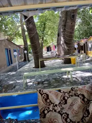 رستوران سلف سرویس ماه جان