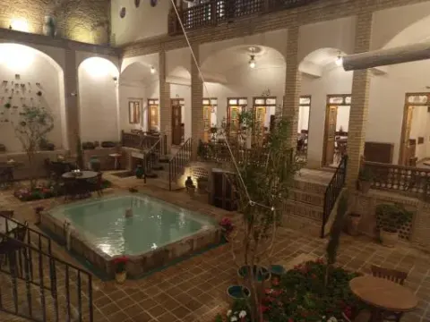 رستوران مرشدی