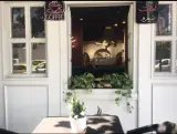 کافه و رستوران ژیه