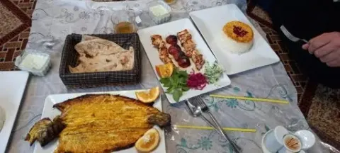 رستوران مزه توری