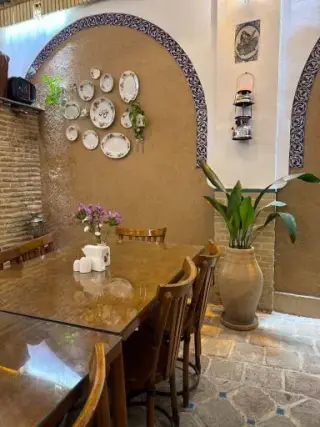 کافه رستوران علی خان