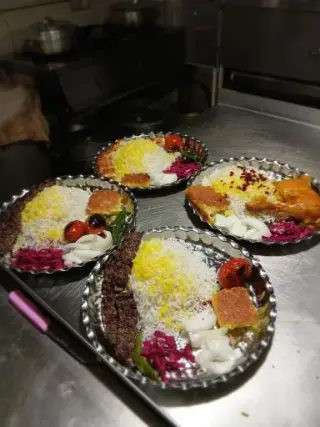 رستوران عطر