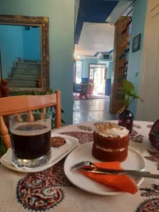 کافه کتاب درنا