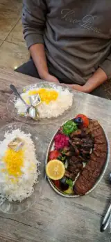 رستوران مدرس