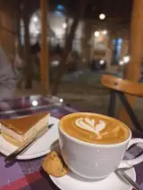 کافه رستوران خانه ایرانی یاهیل
