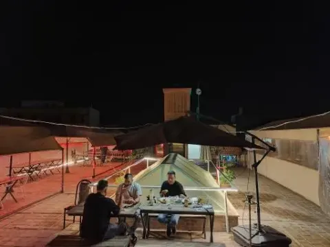 کافه رستوران زرتشت