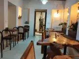 کافه رستوران و بوتیک هتل ریحا
