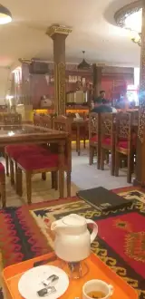 کافه رستوران لاوین