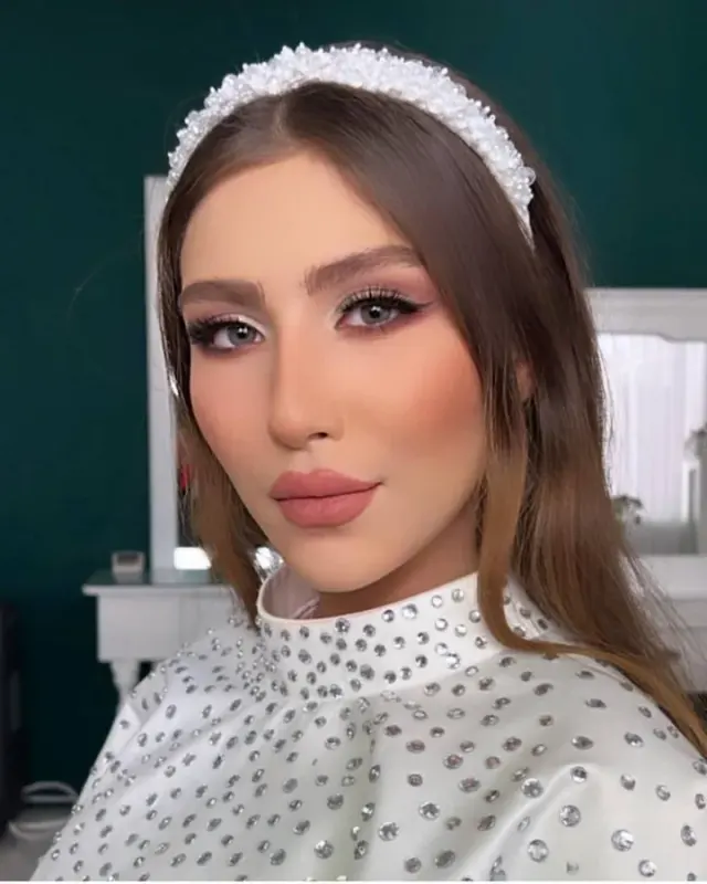 خدمات زیبایی میکاپ و شنیون فاطیما
