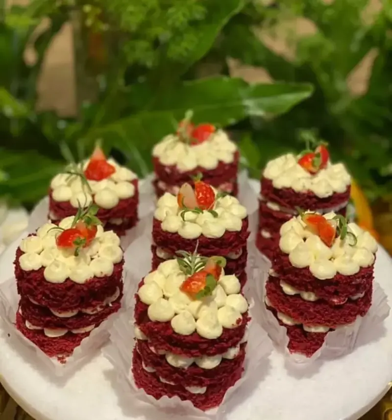کیک شیرینی پزی سمیه