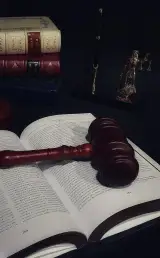 دفتر وکالت نرگس حیدری اعظم