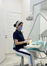 دندانپزشکی دکتر المیرا پویان فر