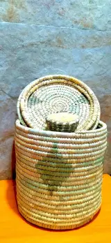 بانوی بافنده