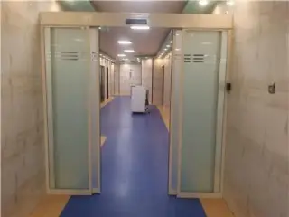 نصب درب برقی در اصفهان ـدرب اتوماتیک شیشه ای اصفهان-کرکره برقی-راهبند پارکینگ