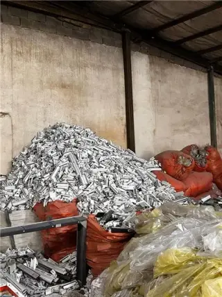 خریدار ضایعات شرکت رعد پلیمر نسوز