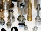 ارائه خدمات تراشکاری cnc منوال سوراخکاری دستگاه سازی