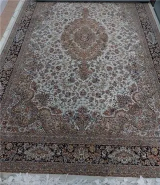 خریدار فرش دستباف و ماشینی
