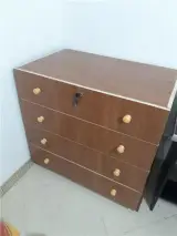 دراور به همراه کتابخانه