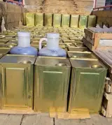 تأمین کننده عمده عسل طبیعی | حلب های 27 کیلویی