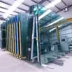 طراحی و اجرای انواع شیشه سکوریت رویال