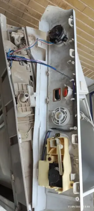 علی براتی تبار