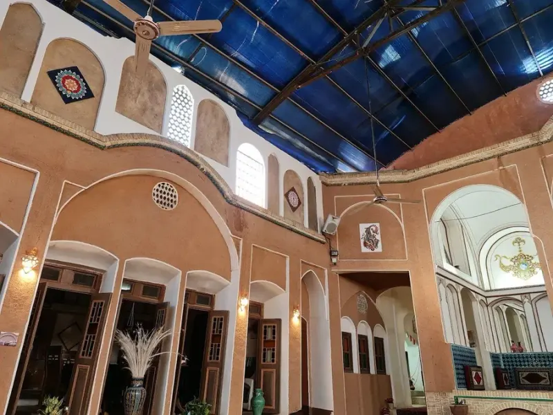 هتل سنتی نگین