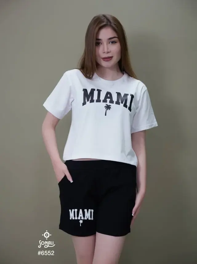عمده فروشی و خرده فروشی پوشاک