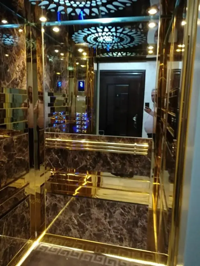 ساخت کابین آسانسور جهان محمدی در تهران