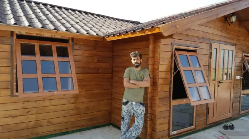 ساخت انواع دربوپنجره الومنیومی وساخت توری ریلی پیلسه ای ثابت